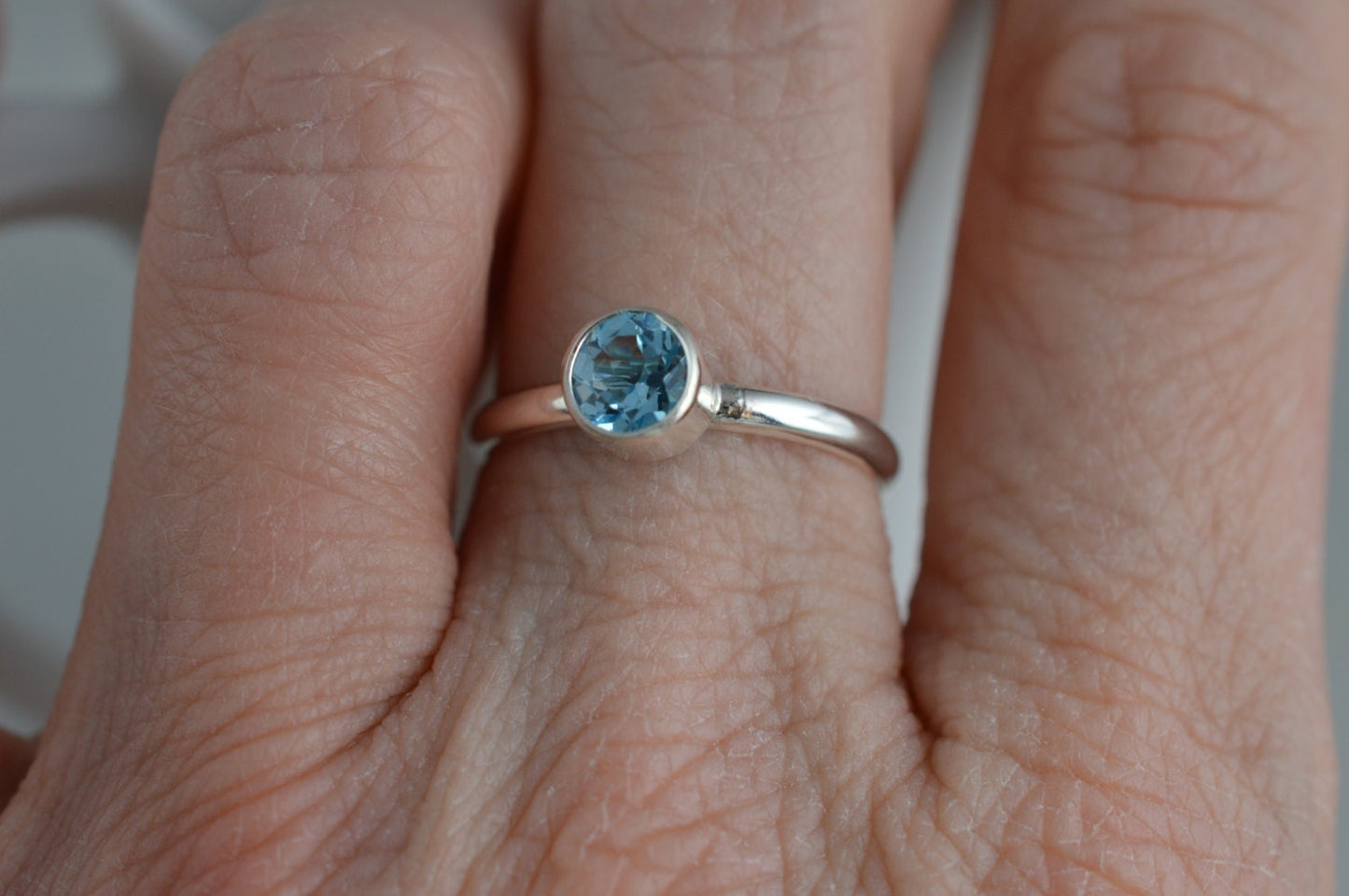Sterling Silver 5mm Blue Topaz Ring